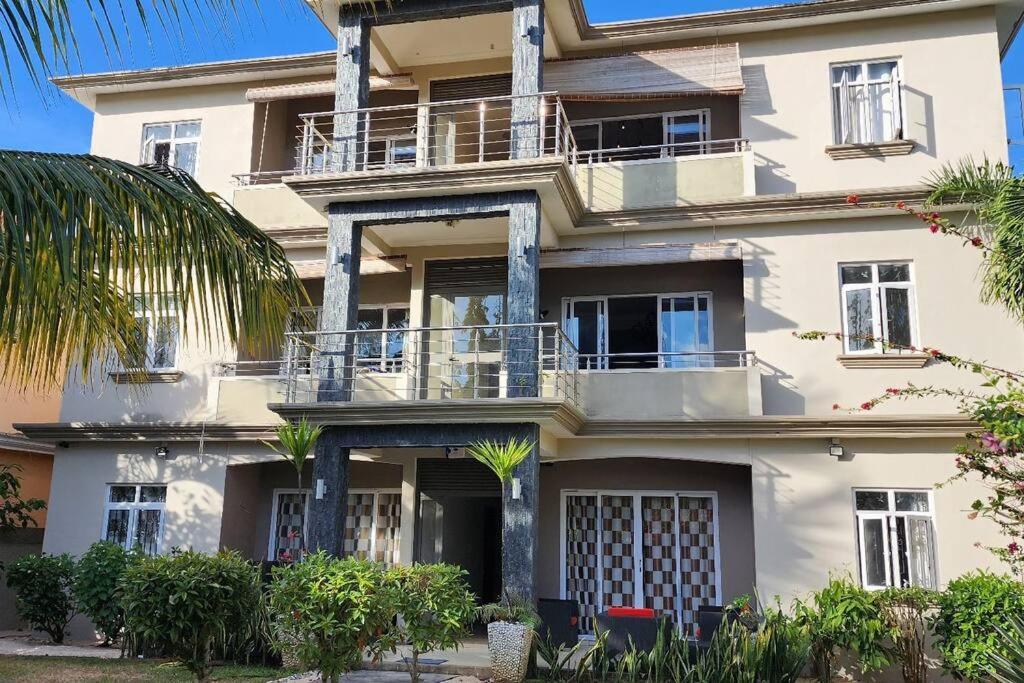 Number 9, 2Nd Floor,Pebble Bay Appartments Grand Bay Exteriér fotografie